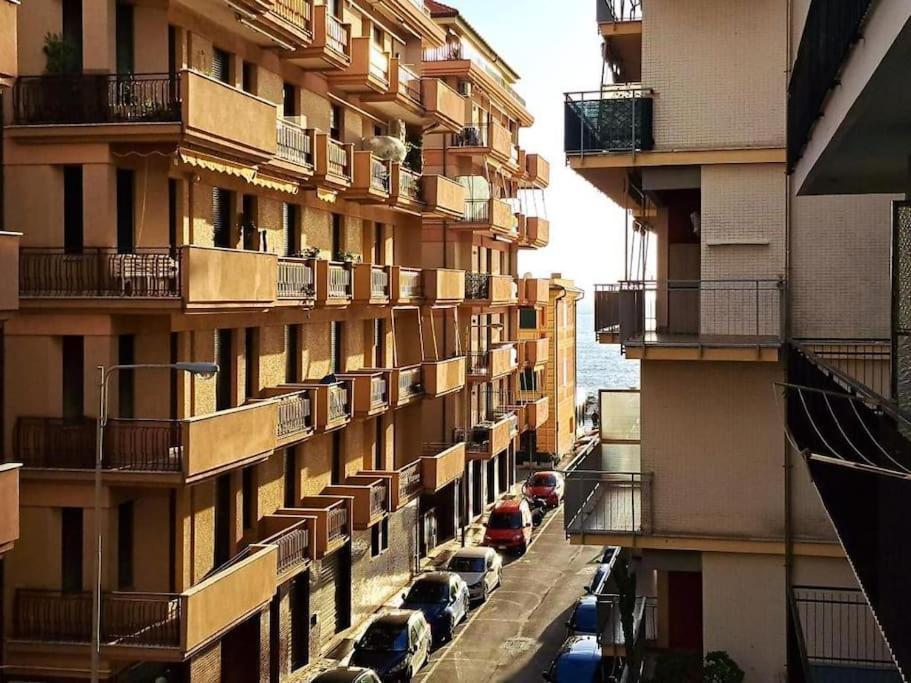 Liguria- Chiavari: A Trenta Passi Dal Mare Kültér fotó
